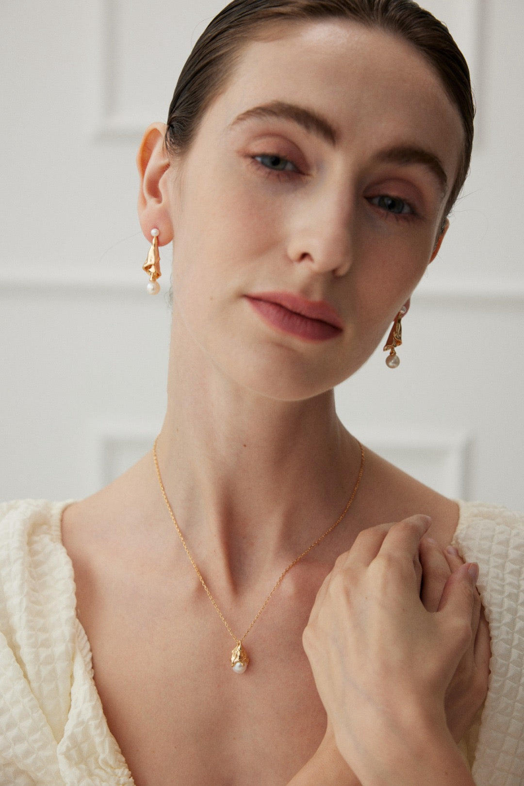 Switzerland Single drop Pearl necklace