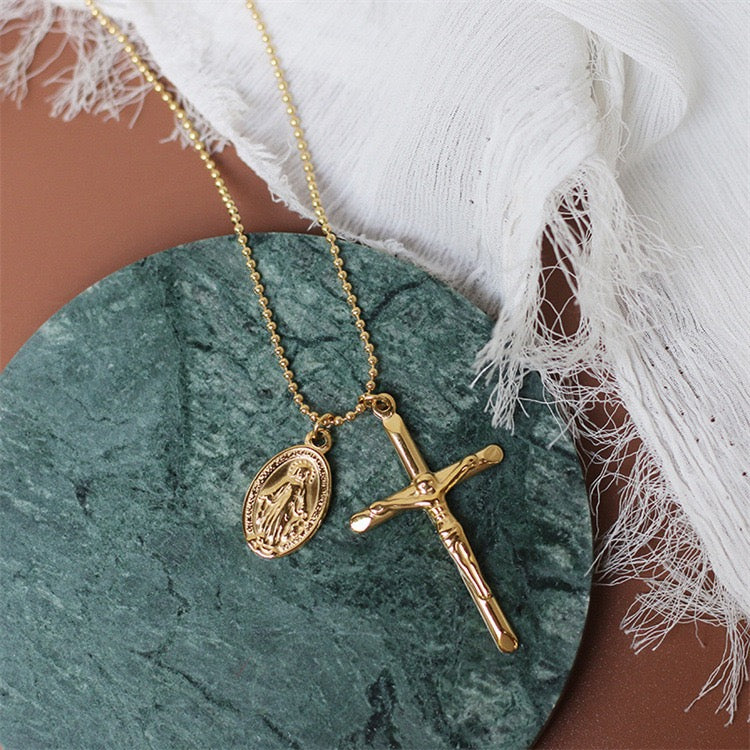 Cross Mary necklace