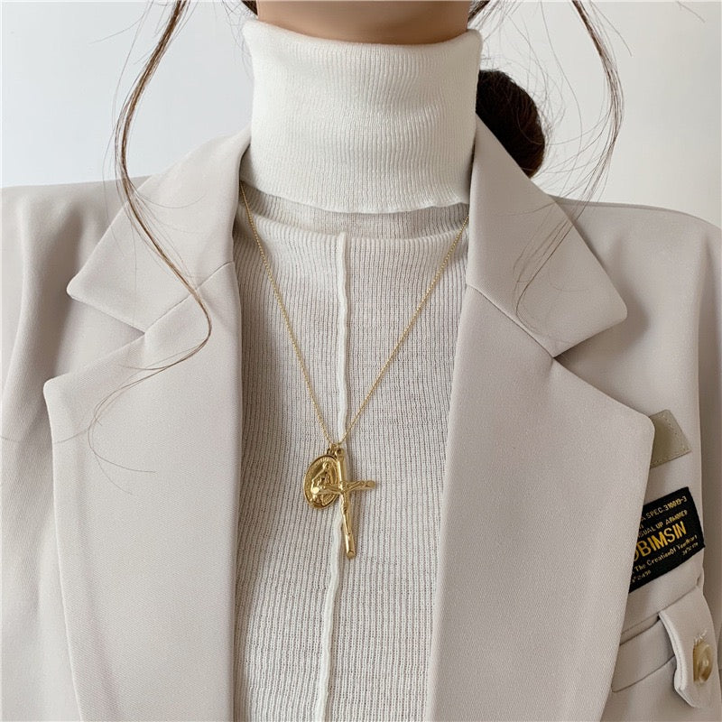 Cross Mary necklace