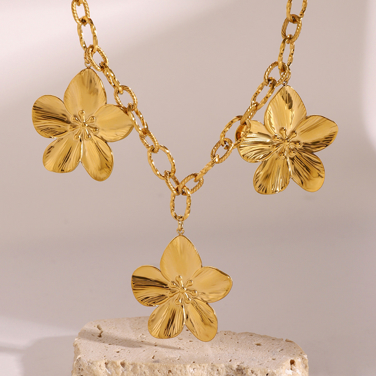 Machenzie Summer flowers charm necklace
