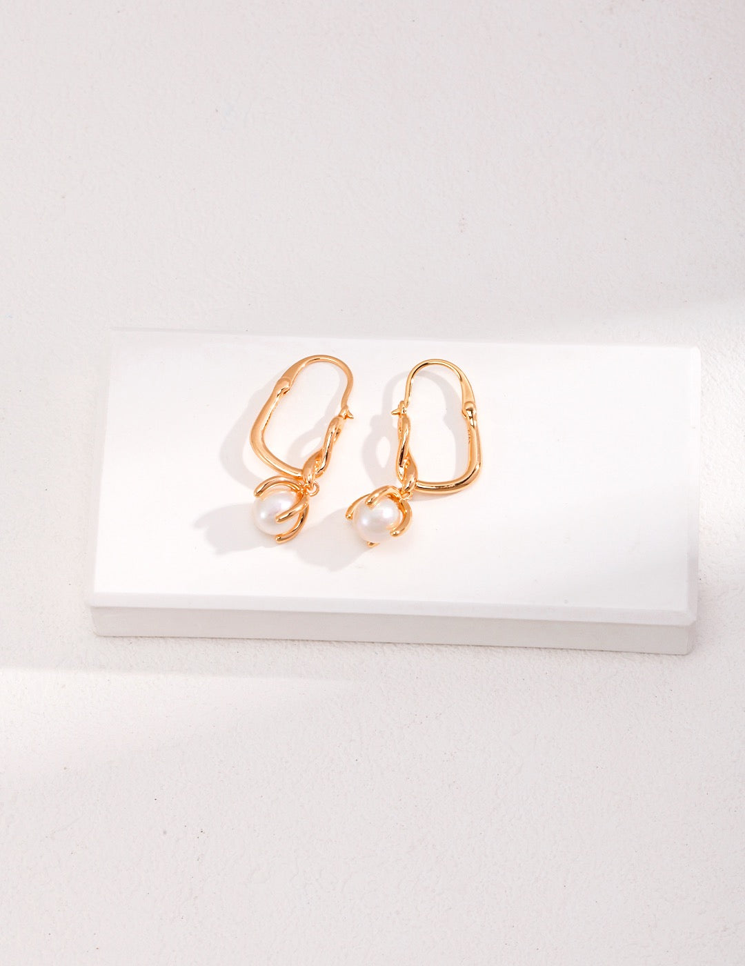 Toma Classic hoop pearl earrings