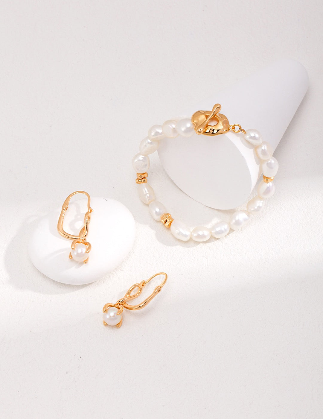 Toma Classic hoop pearl earrings