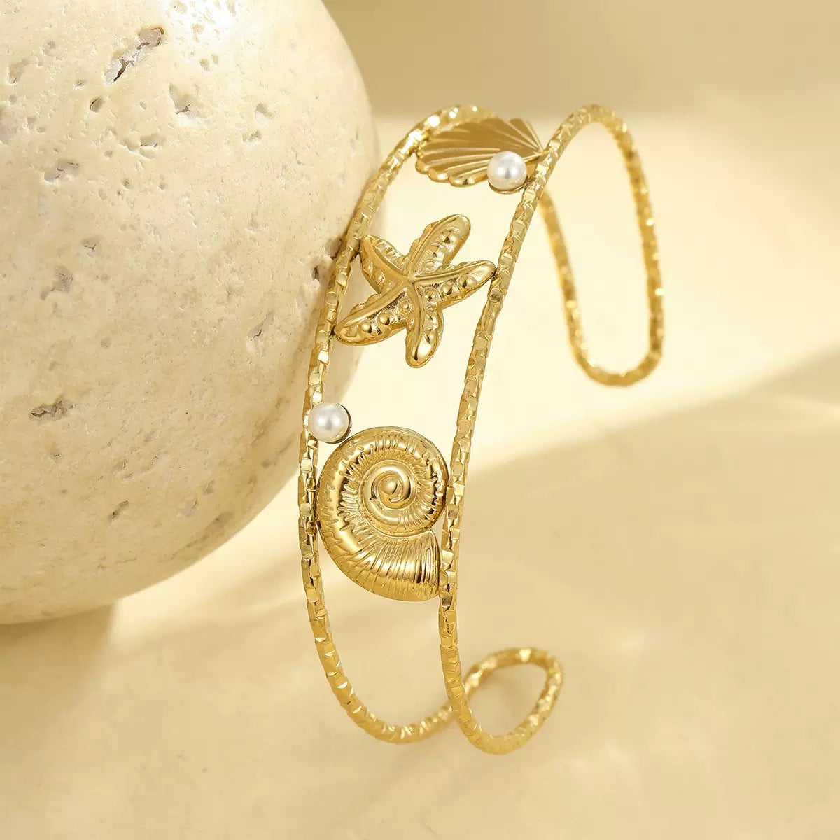 Starfish pearly bangle