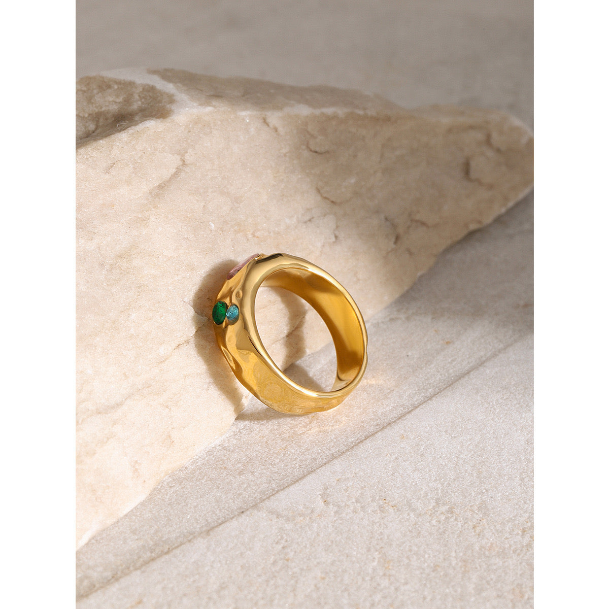 Alyssa Colorful life ring