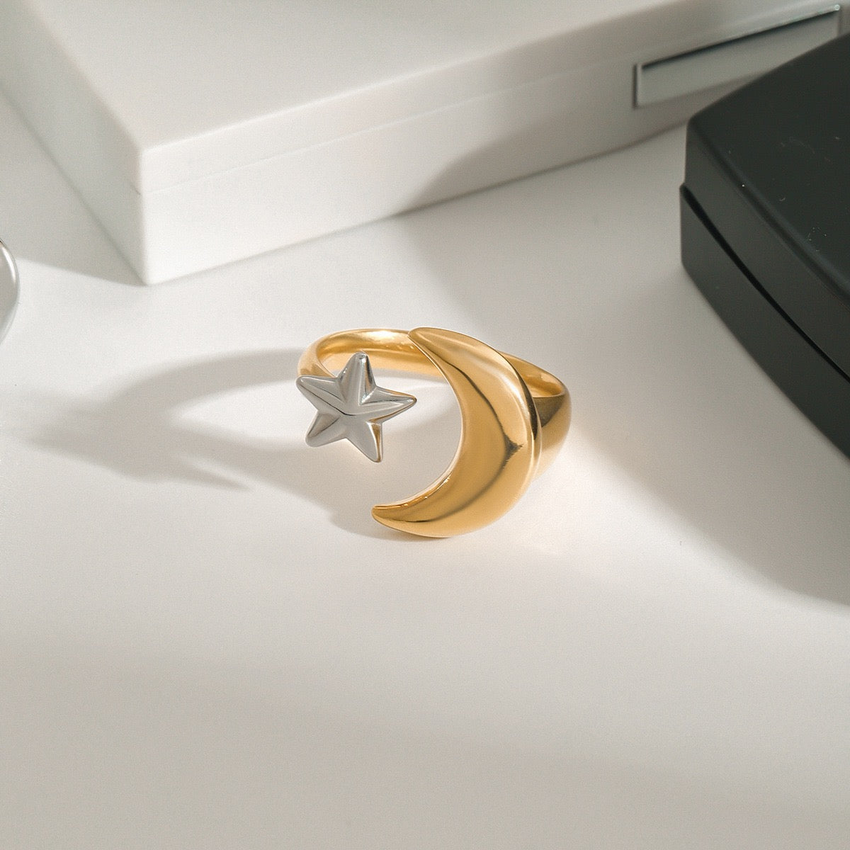 Liberty moon star ring