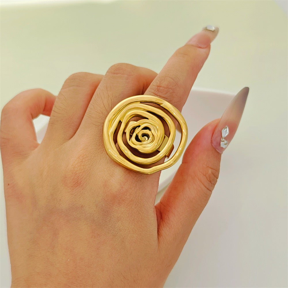 Swirl rose ring