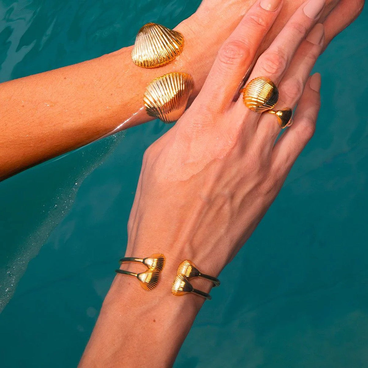 Shell bangle
