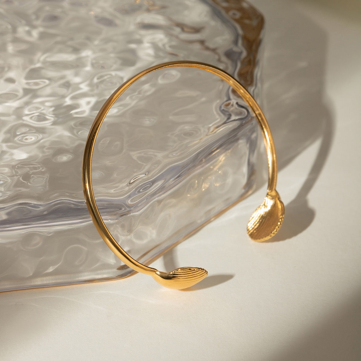 Shell bangle