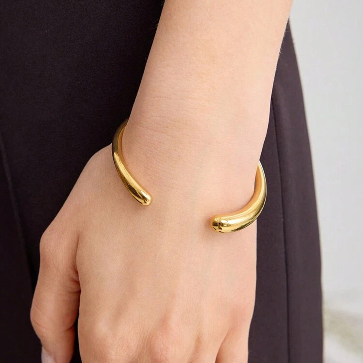 Oscar open bangle