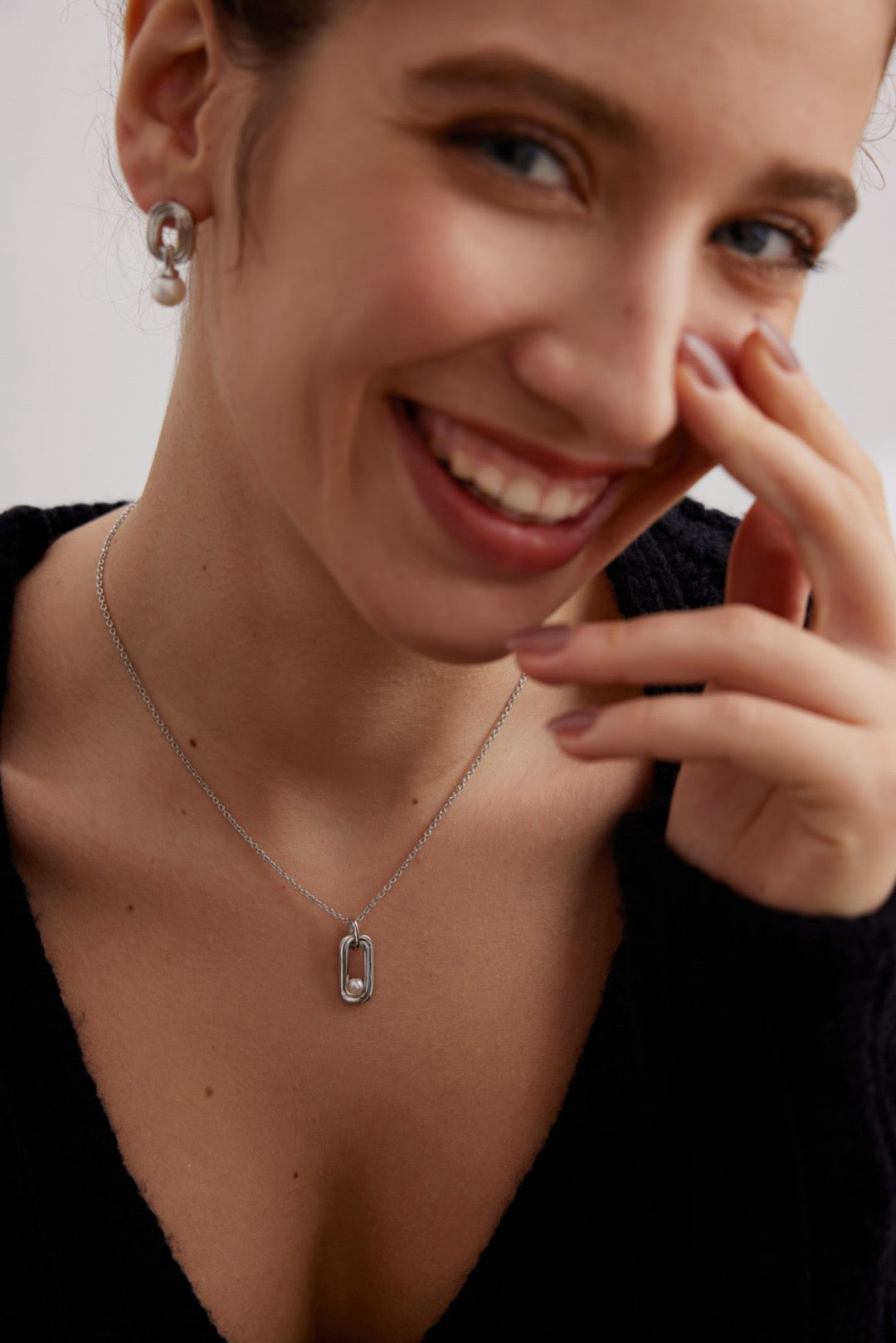 Strathfield Wire up pearl earrings