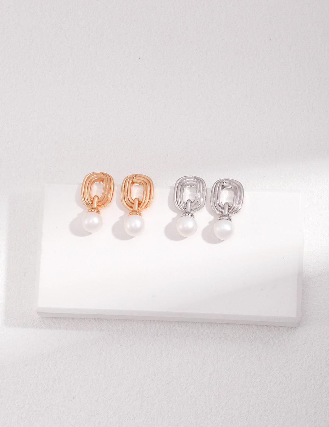 Strathfield Wire up pearl earrings