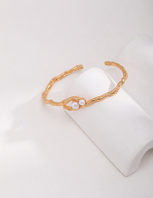 Dora Classic pearl bangle