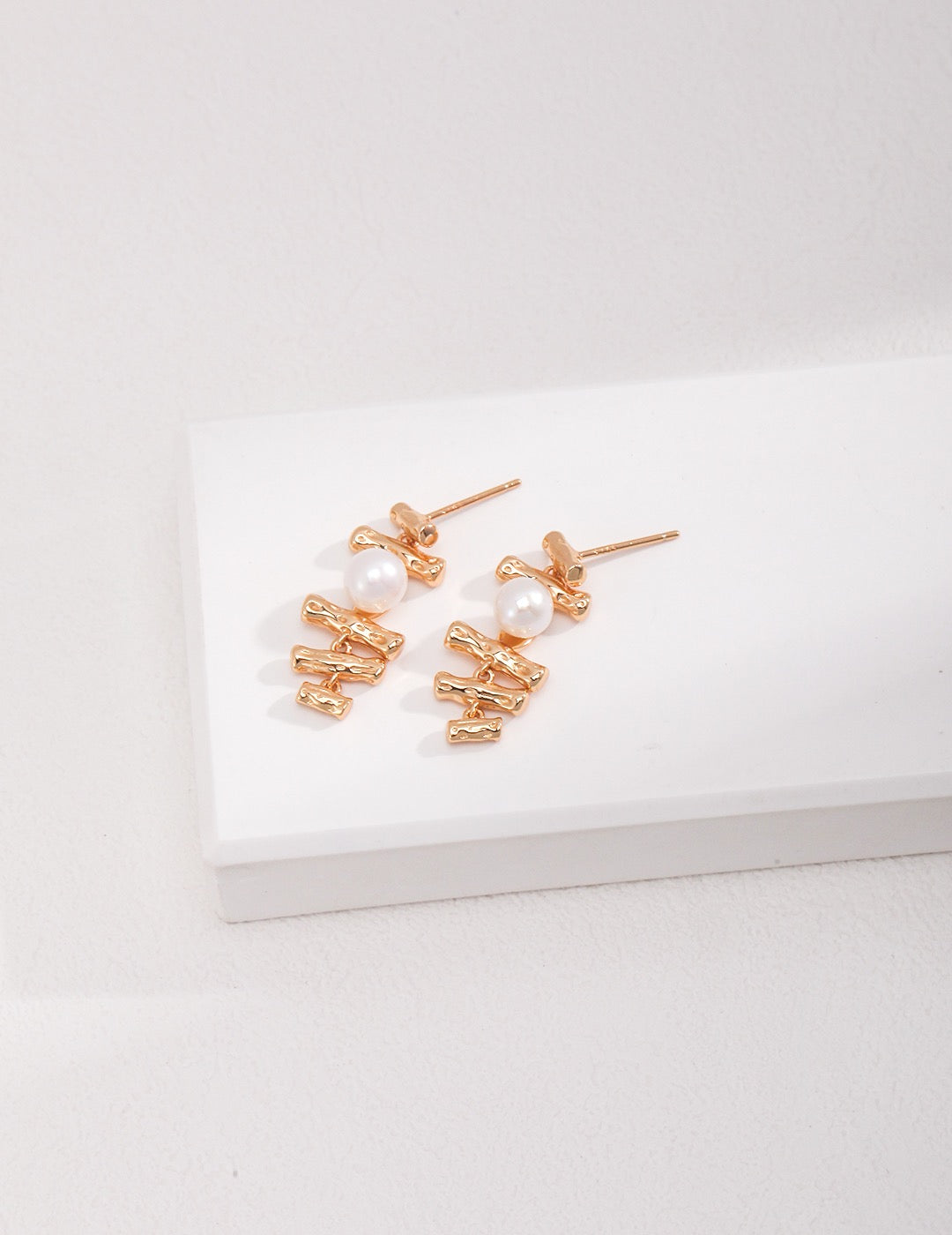 Ozark Ladder pearl earrings