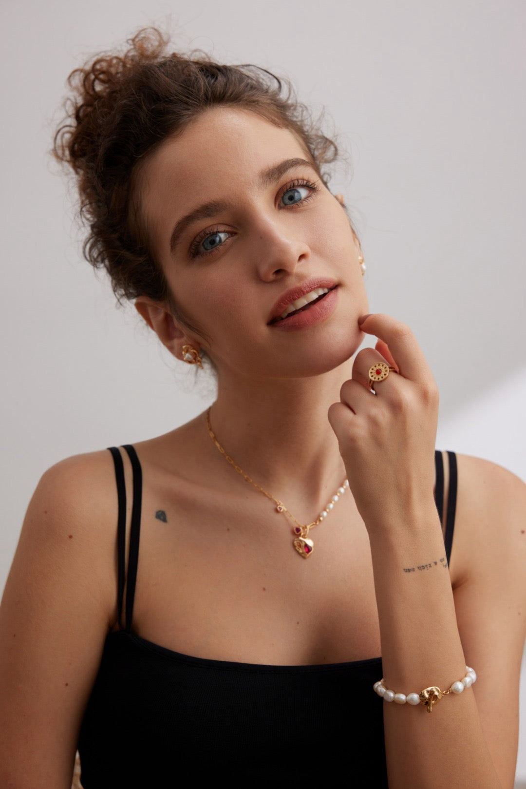 Paddington Red corundum pearl collection