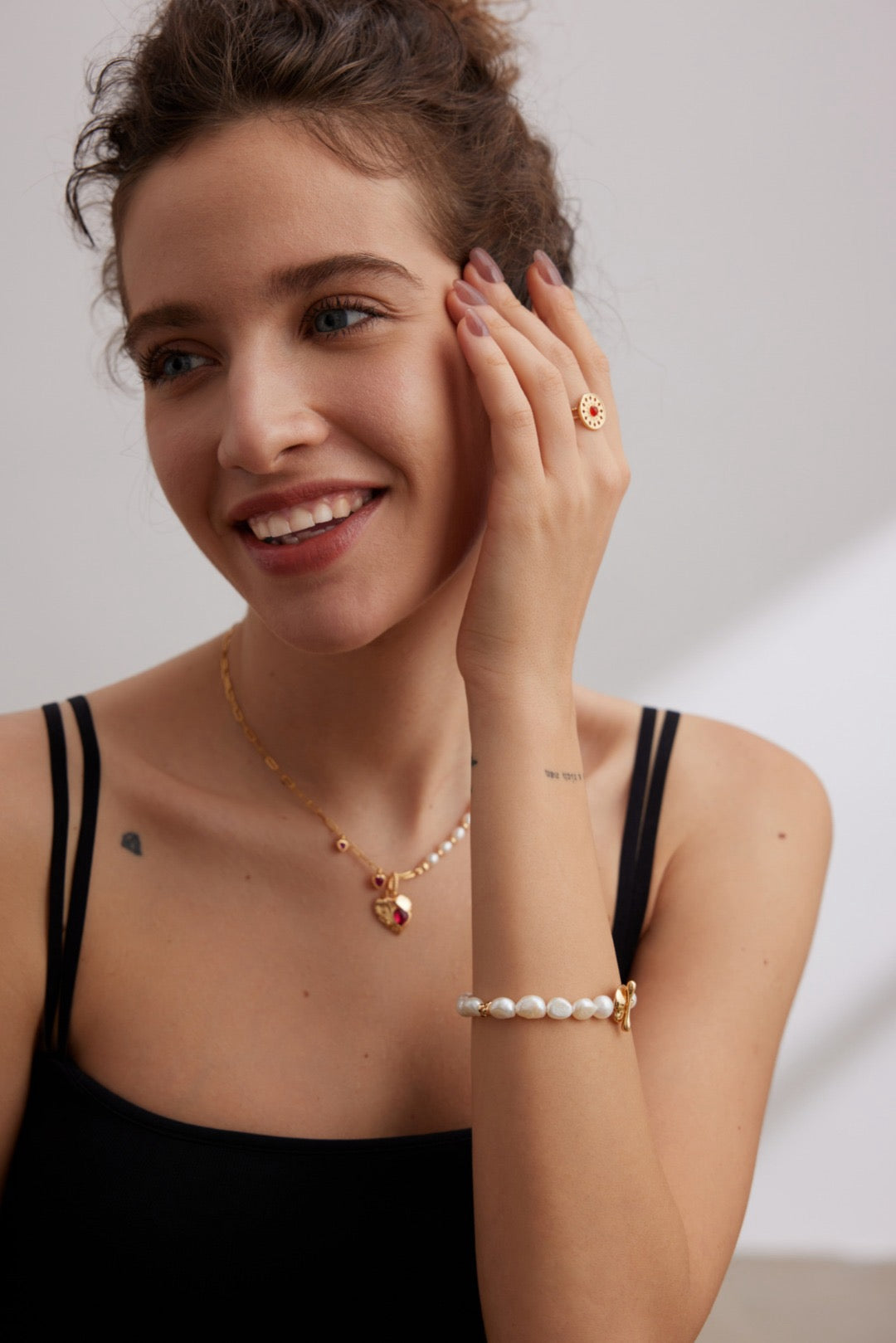 Paddington Red corundum pearl collection