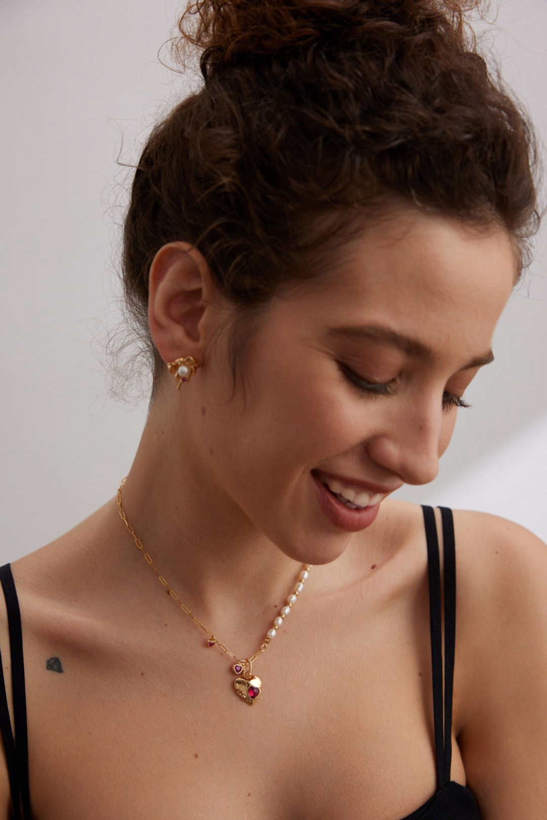 Paddington Red corundum pearl collection