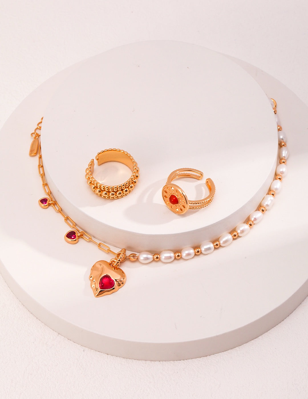 Paddington Red corundum pearl collection