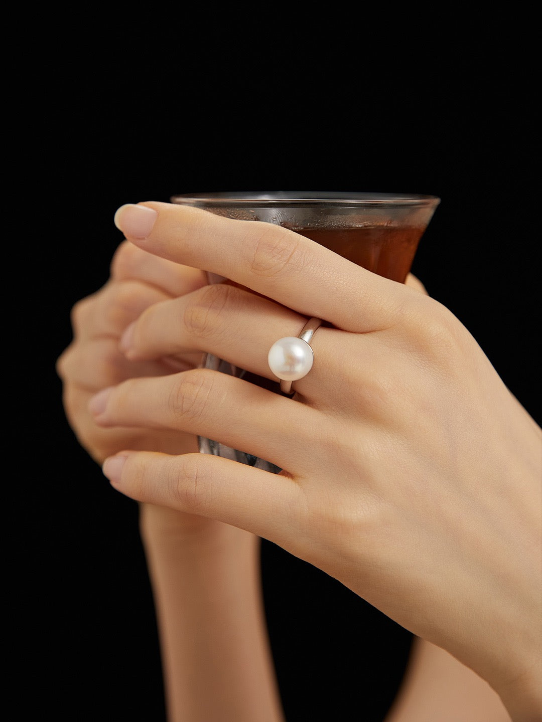 Casa Simple classic single pearl ring