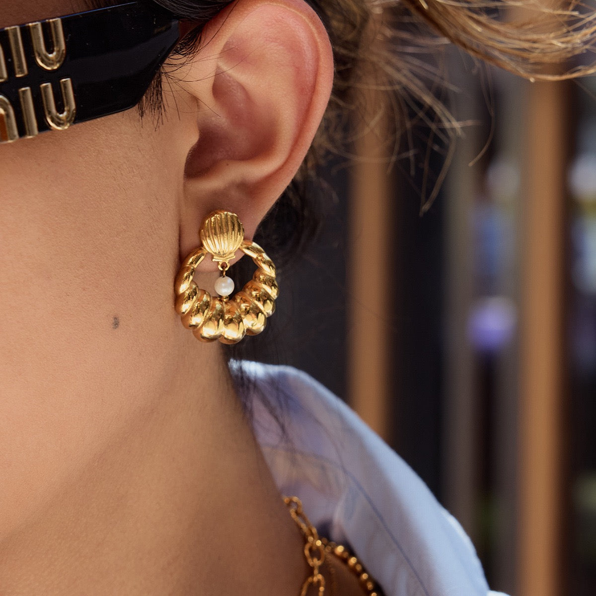 Pearly shell earrings