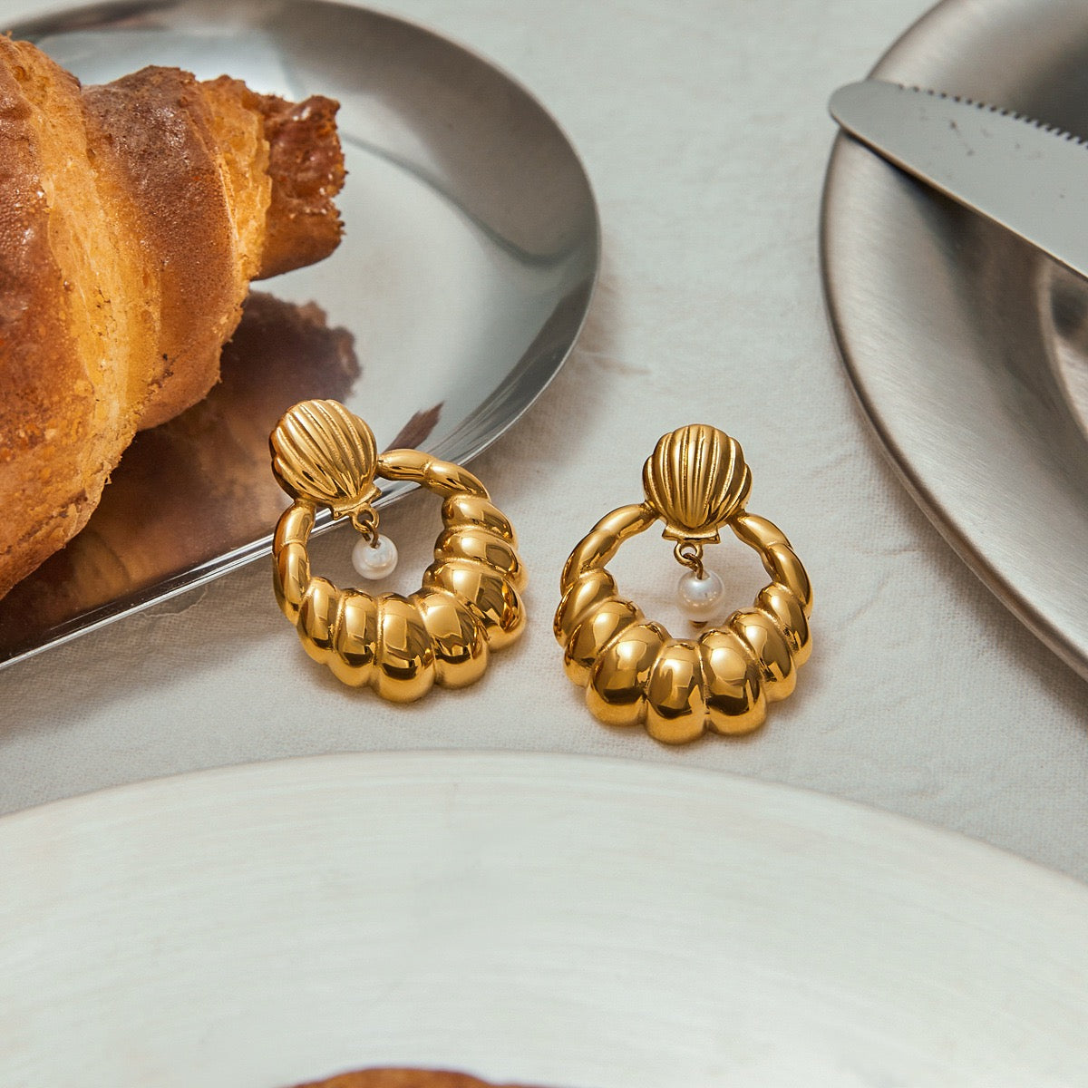 Pearly shell earrings