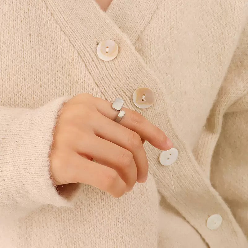 Kris Pearly square rings