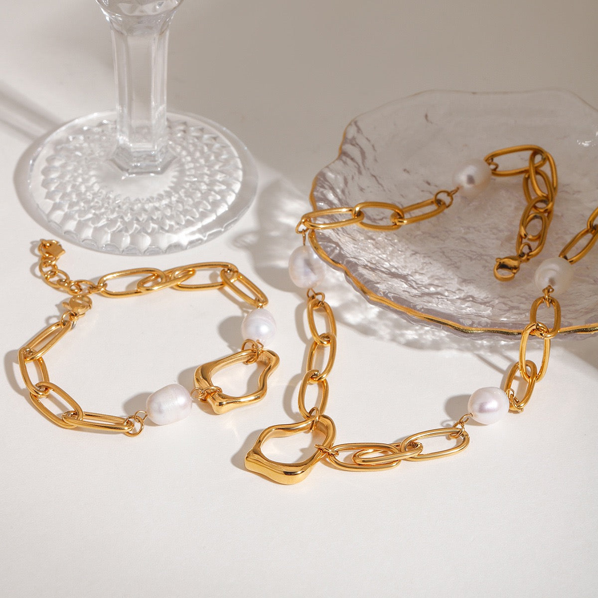 Freshwater pearls chain set