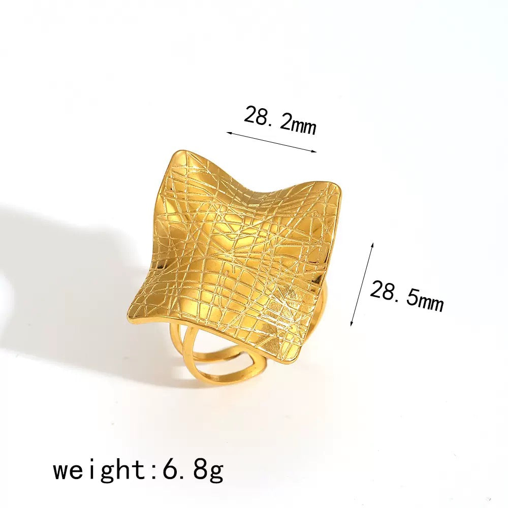 Tonia Bottom of the sea ring