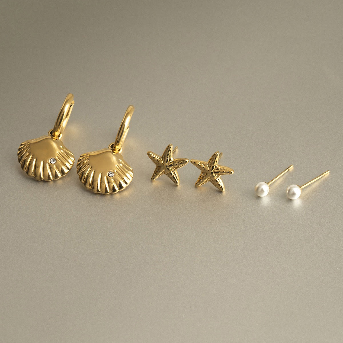 Dainty stacking earrings set