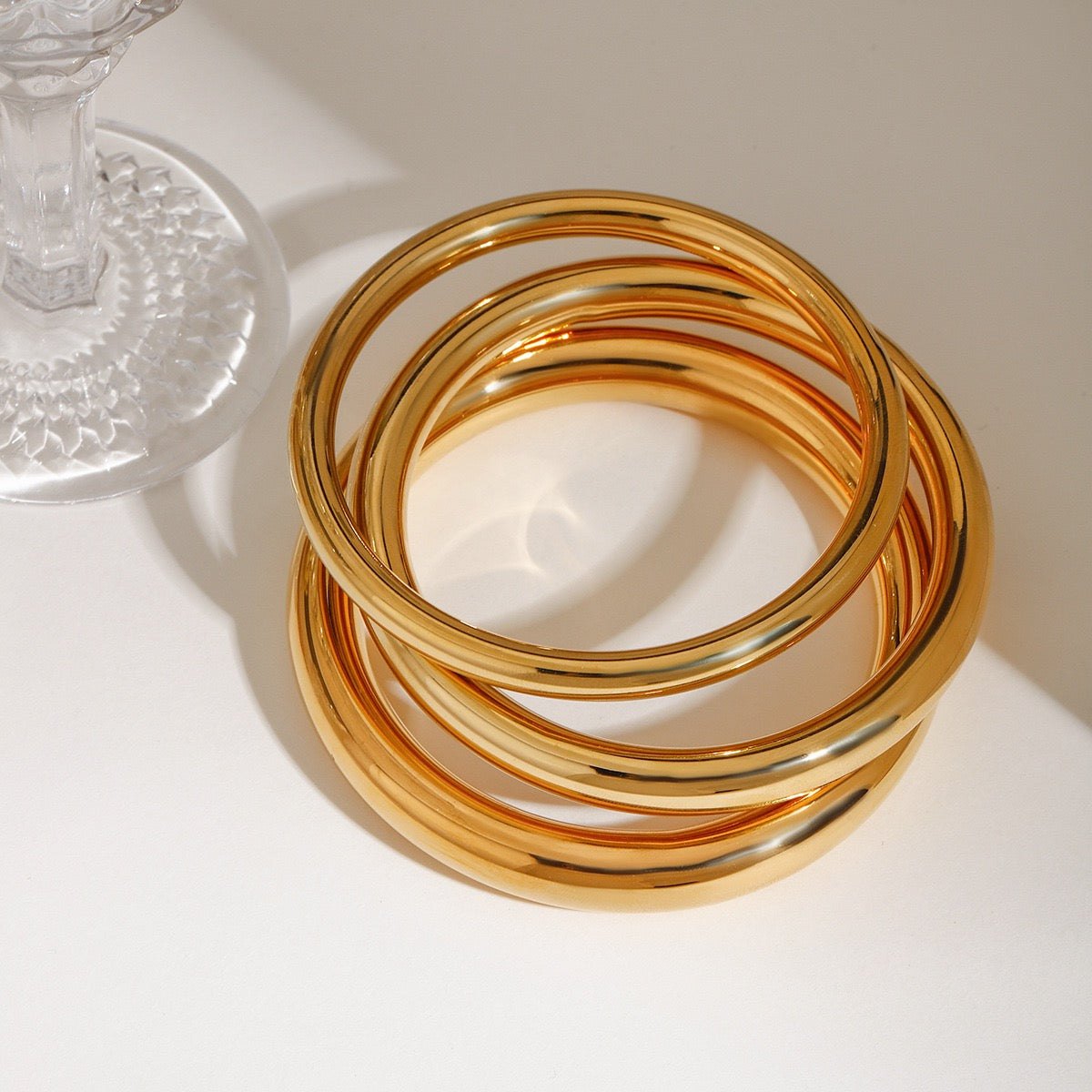 Round classic bangles