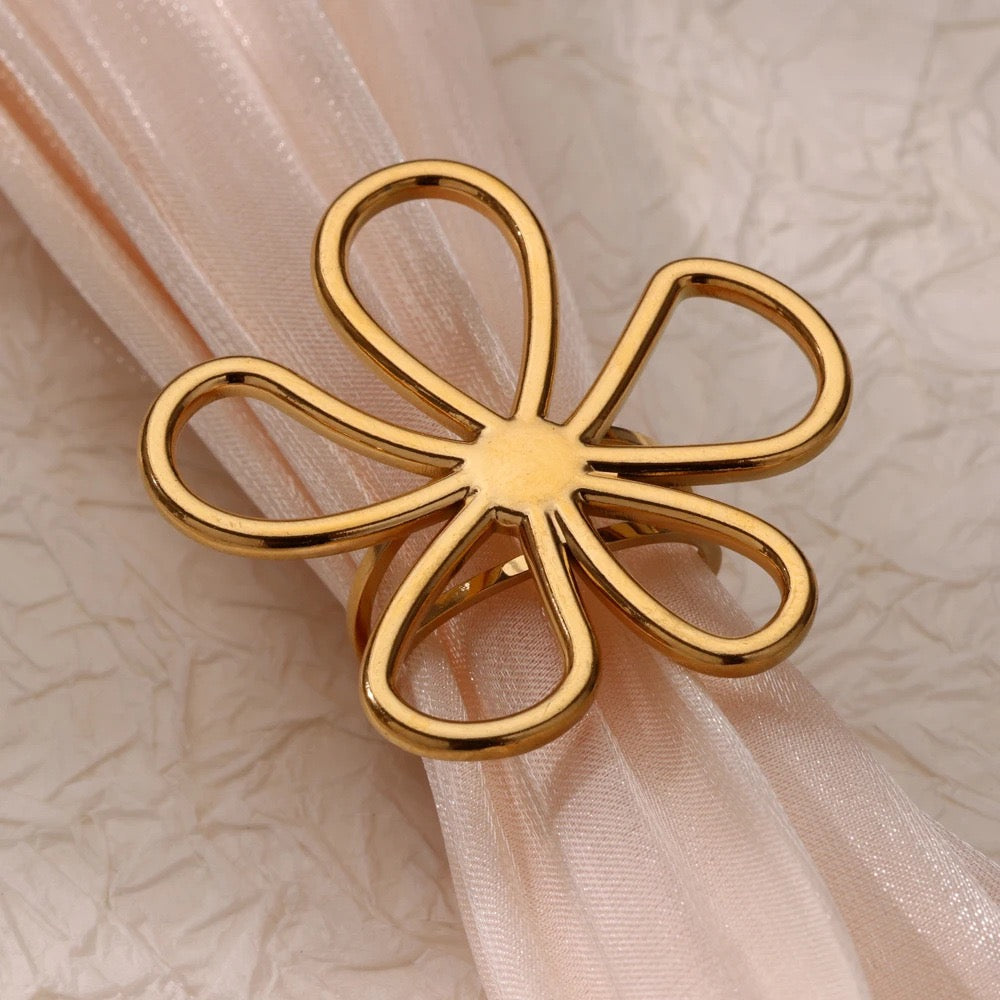 Roslyn big flower rings