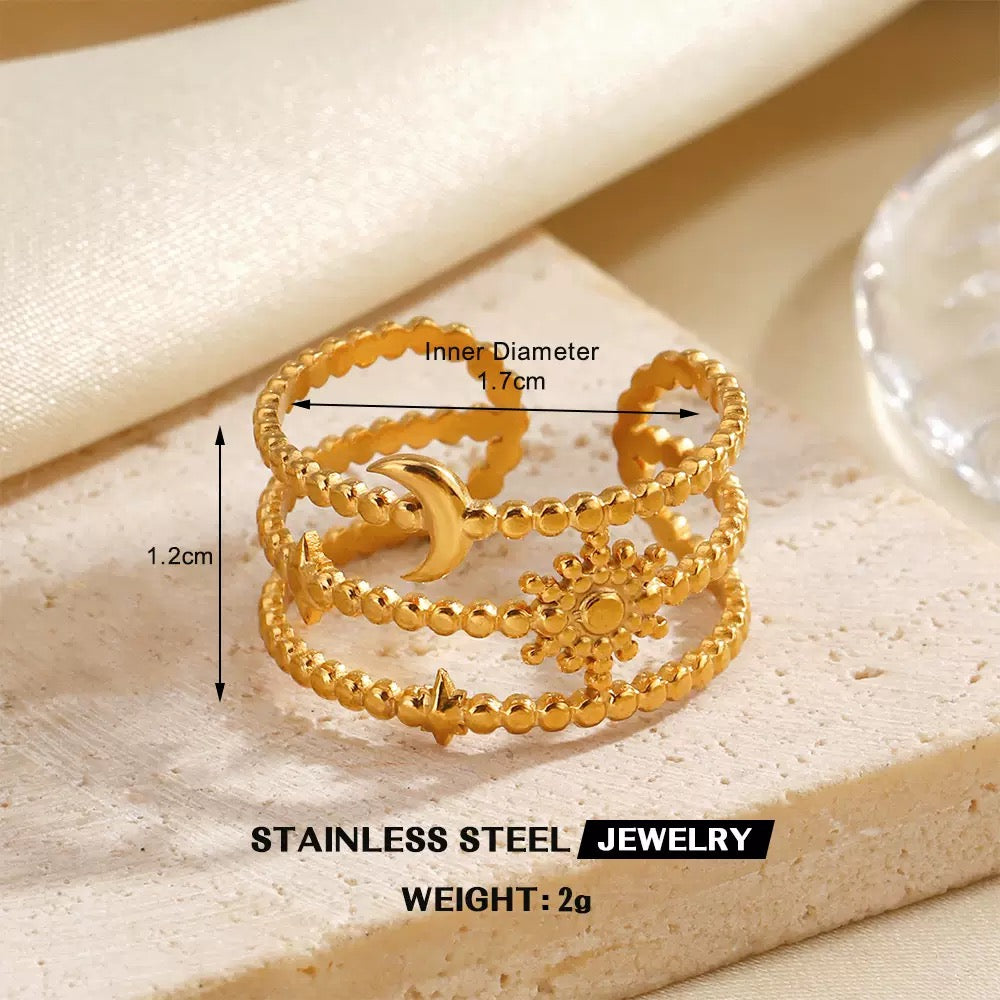 Nikita Moon and star ring