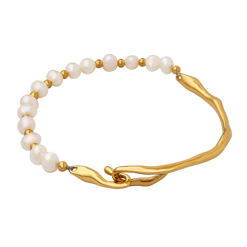 Regina Pearl bangle bracelet