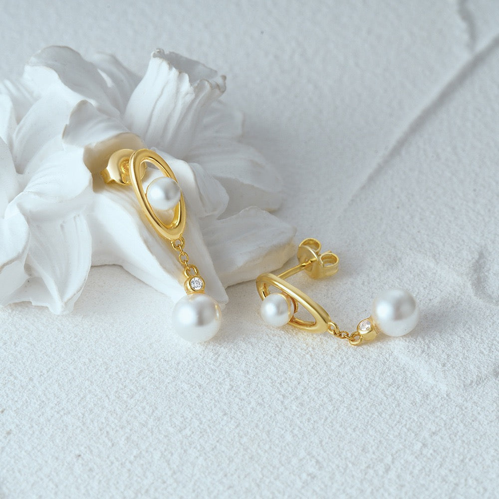 Sterling silver pearly earrings