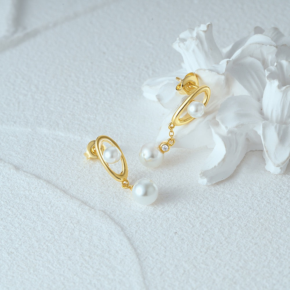 Sterling silver pearly earrings