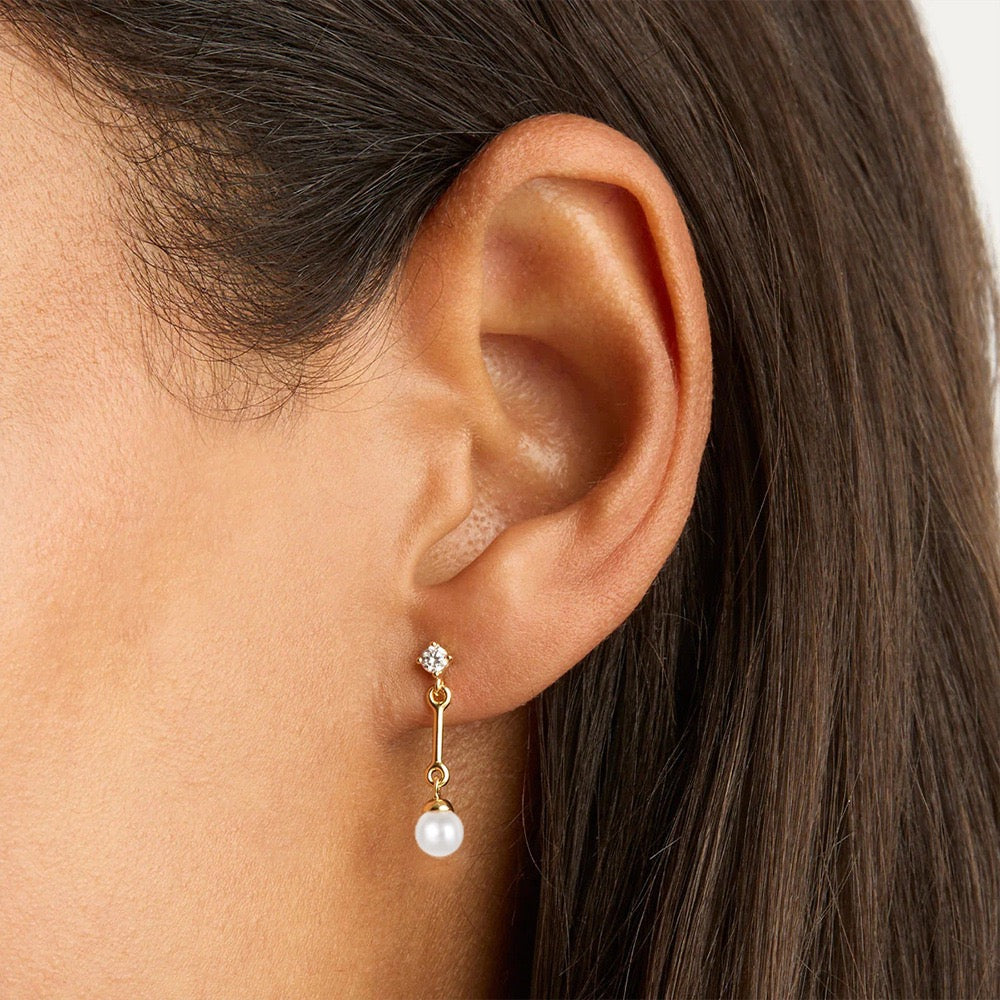 Dainty sterling silver pearly earrings