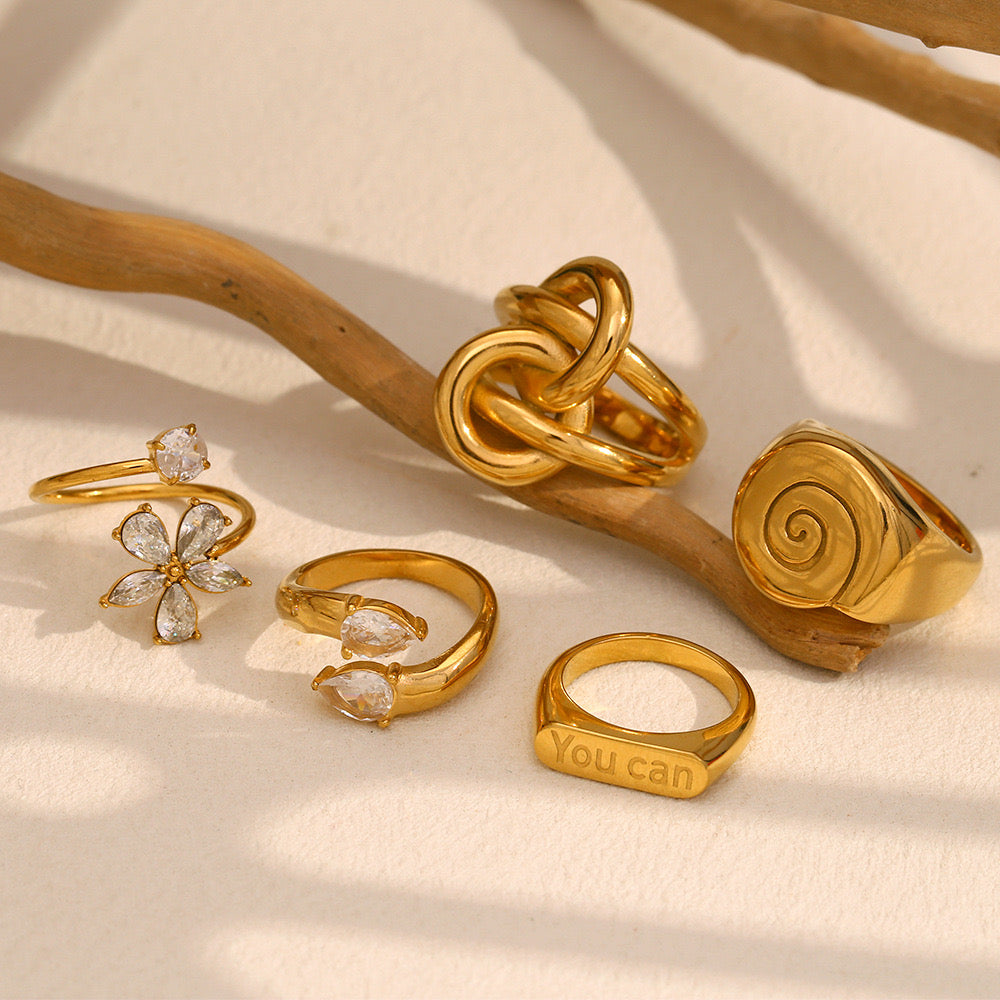 Ally Summer flower ring