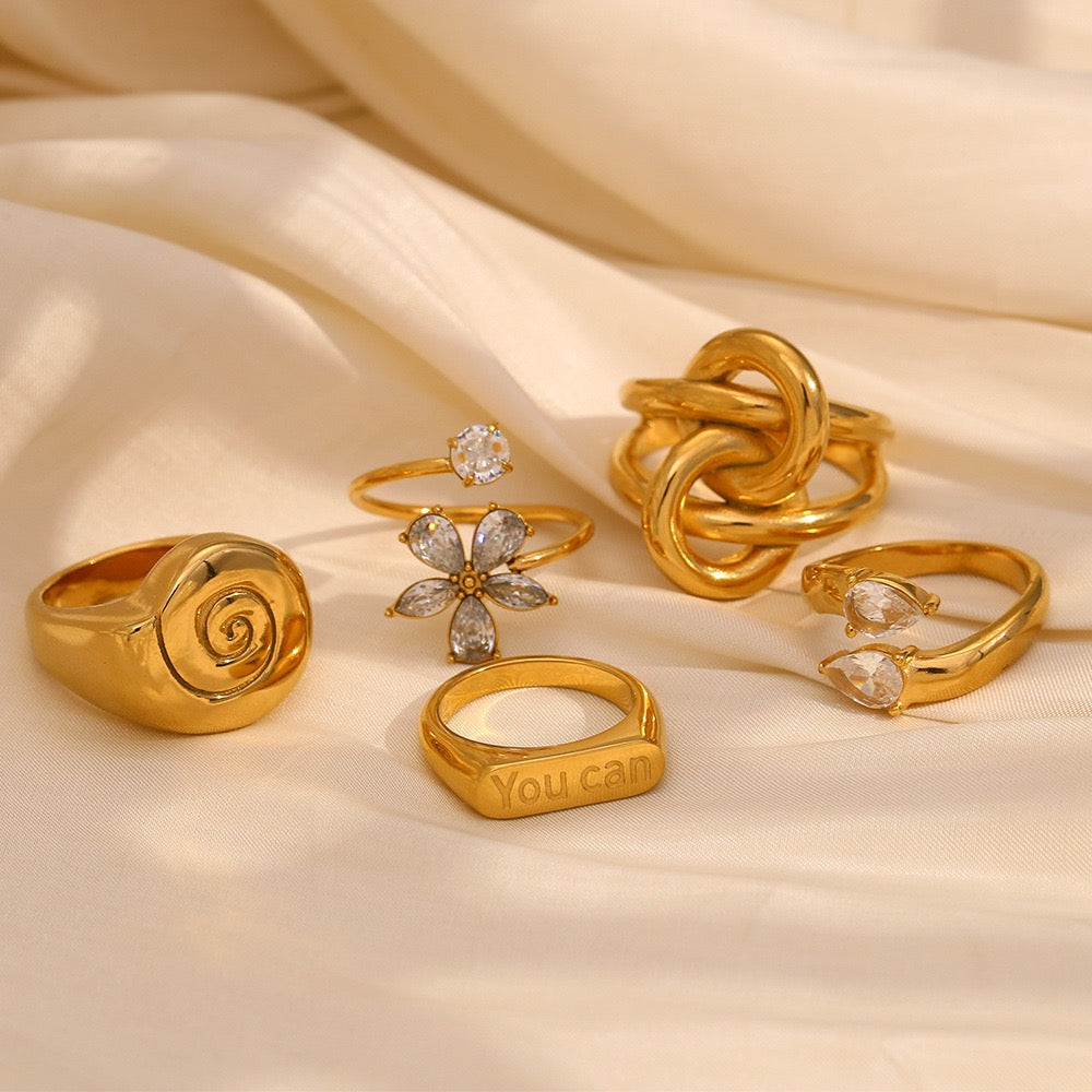 Ally Summer flower ring