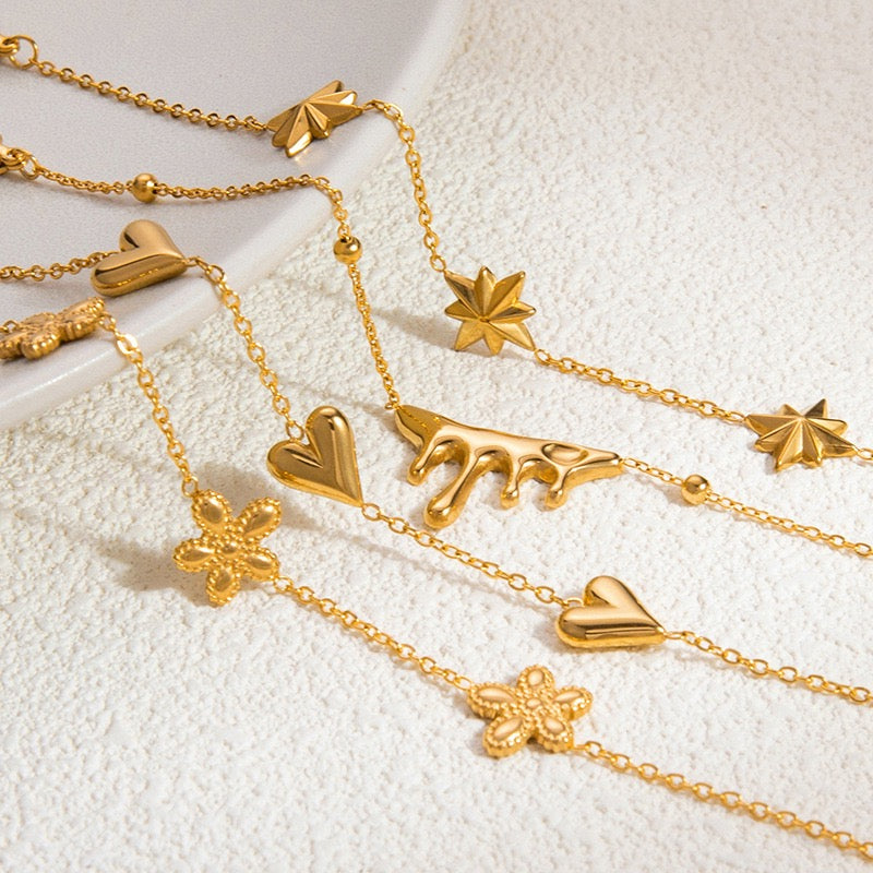 Hearty flower bracelet