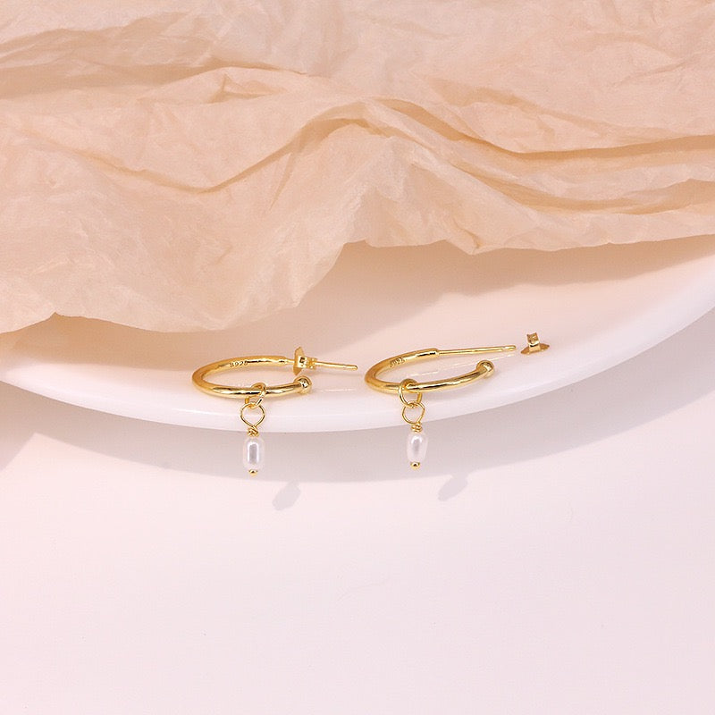 Sterling silver pearly earrings