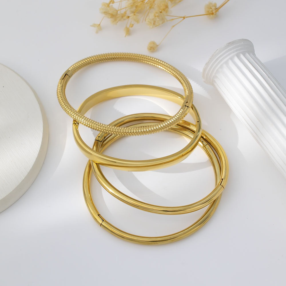 Classic hoop bangle