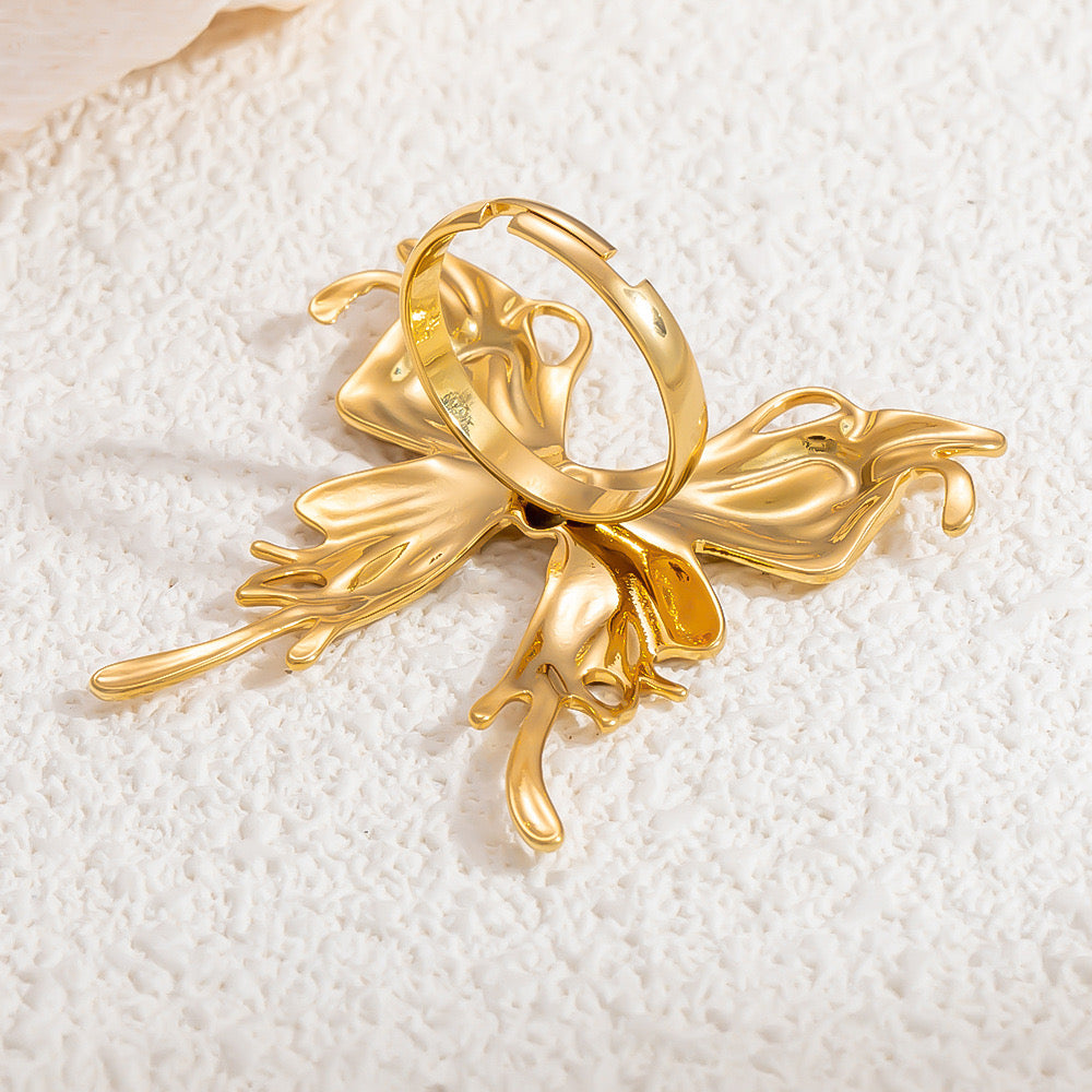 Kila Big buttery rings