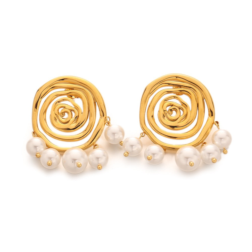 Swirl pearly earrings