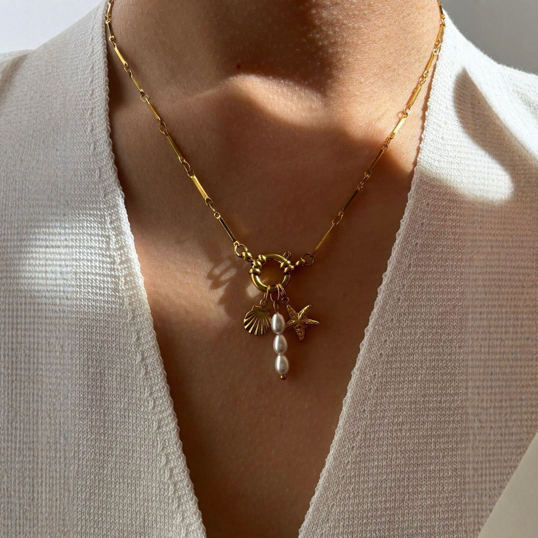 Shell starfish charm necklace