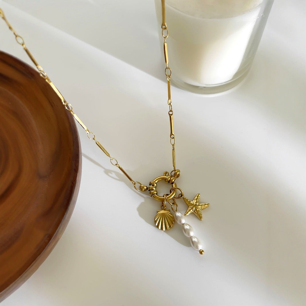 Shell starfish charm necklace