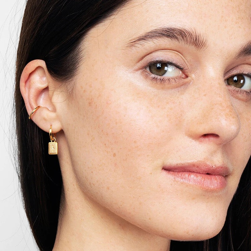 Dainty square star hoops