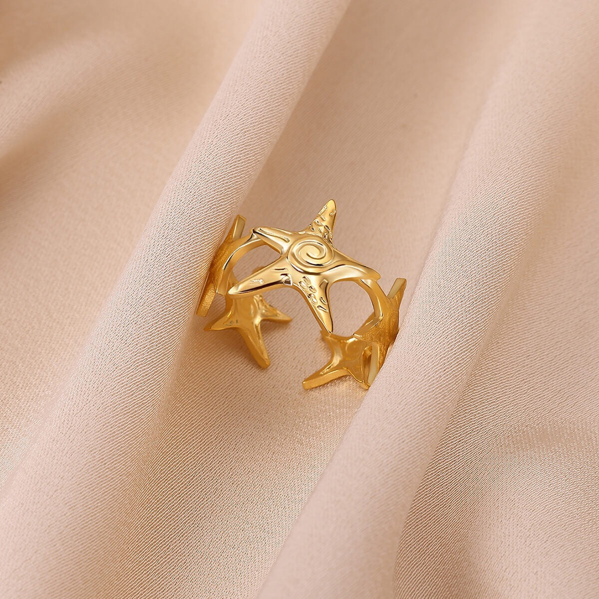 Anna Bondi pearly collection