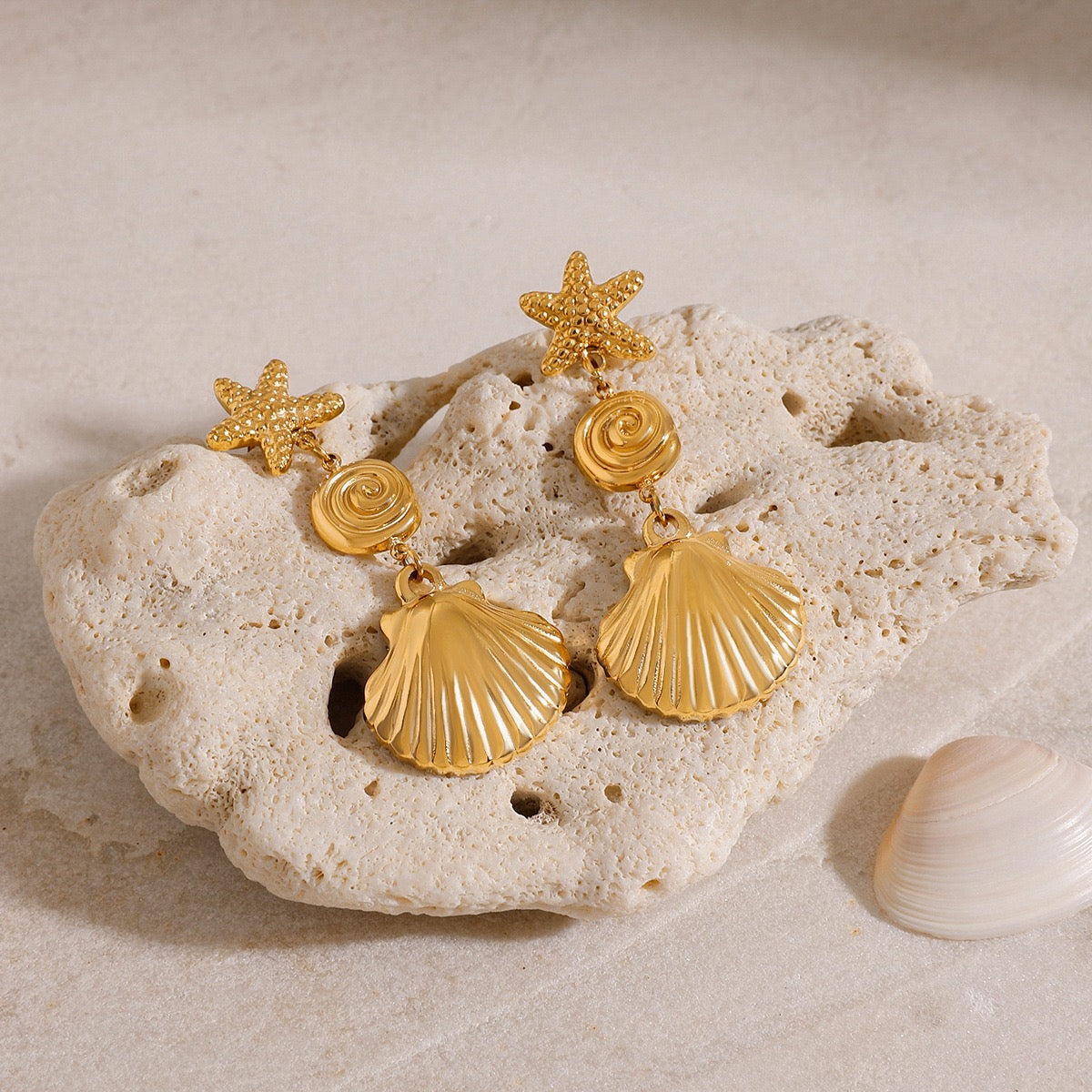 Star shell earrings