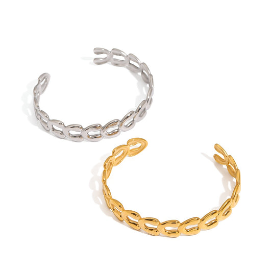 Shirley heart bangle