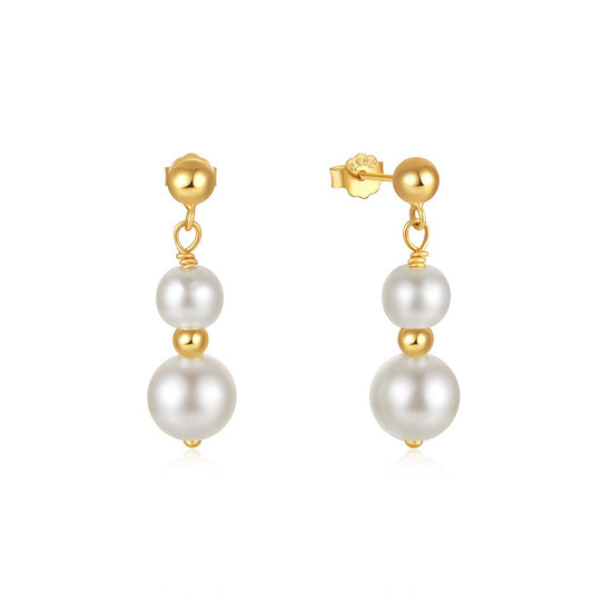 Mini pearl earrings