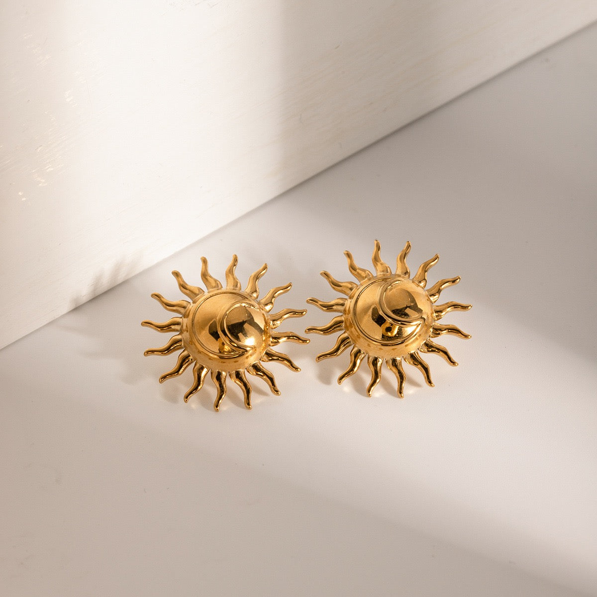 Sun earrings collection